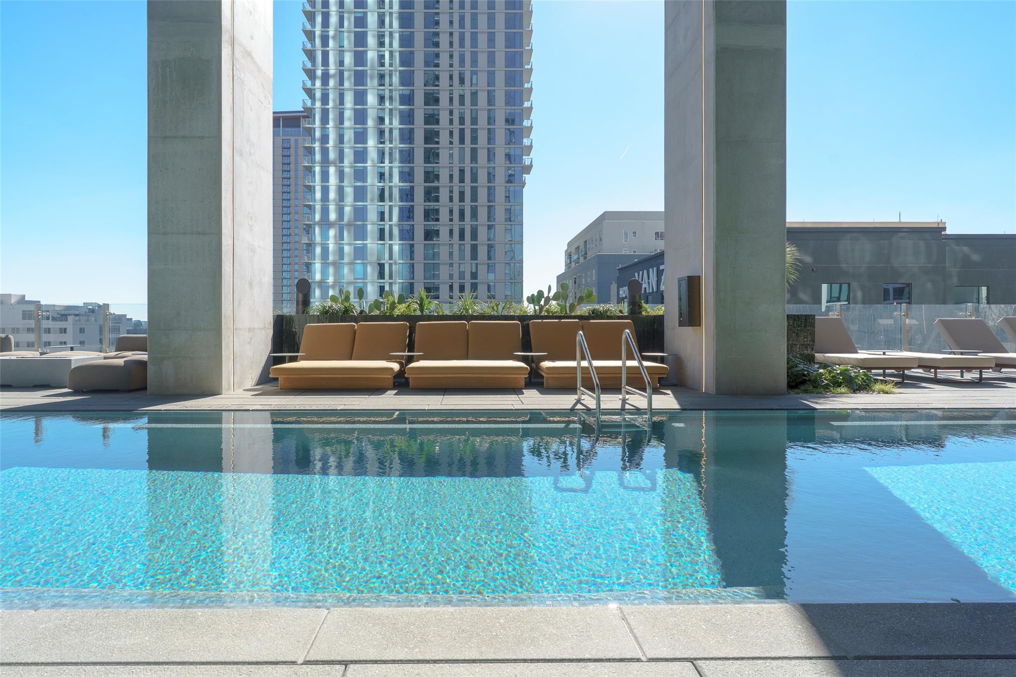 610 Davis St # 4708, Austin, TX 78701