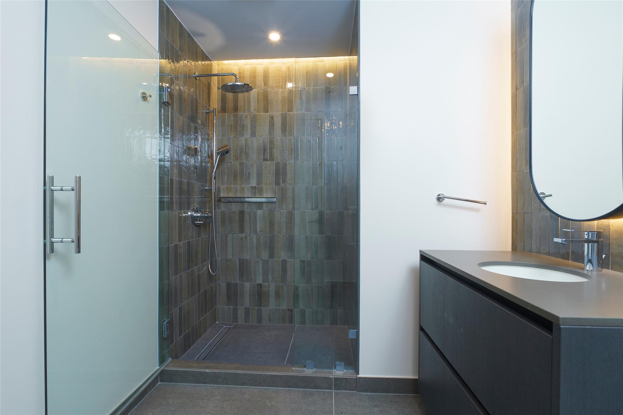 610 Davis St # 4708, Austin, TX 78701