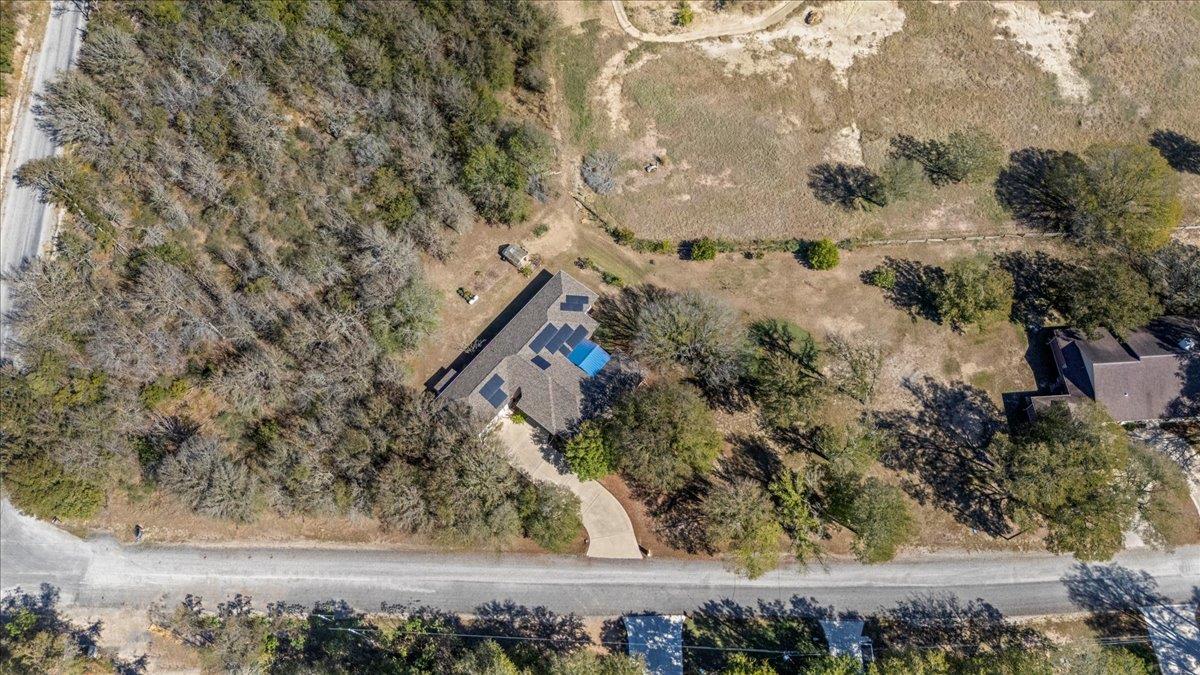 204 Kahana Ln, Bastrop, TX 78602