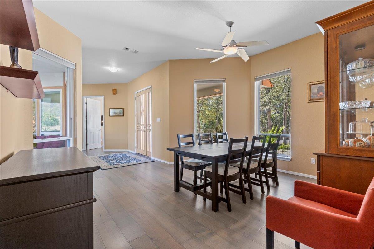 204 Kahana Ln, Bastrop, TX 78602