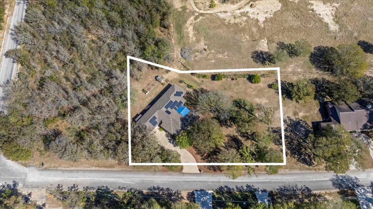 204 Kahana Ln, Bastrop, TX 78602