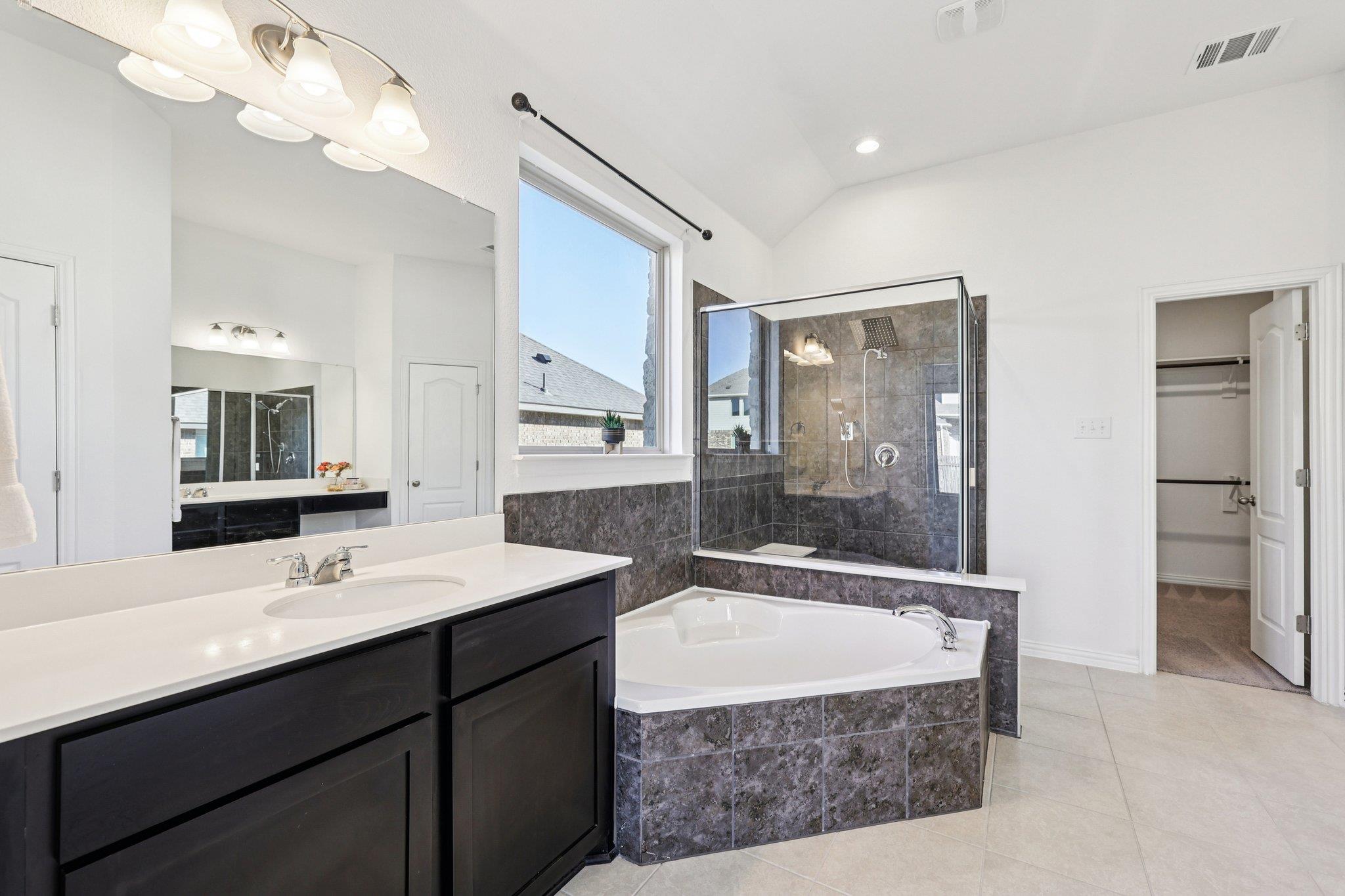 427 Bluejack Way, Hutto, TX 78634