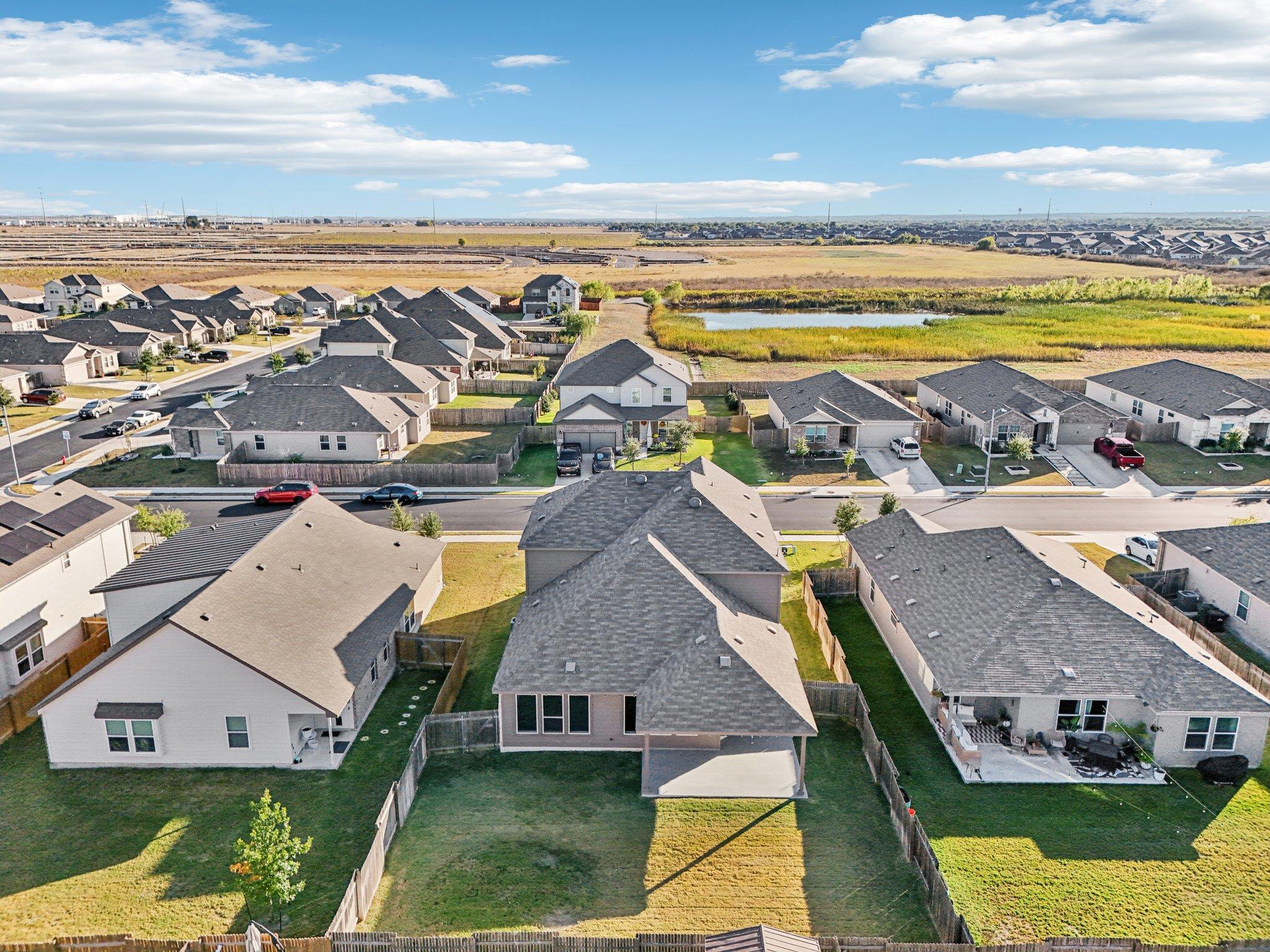 427 Bluejack Way, Hutto, TX 78634