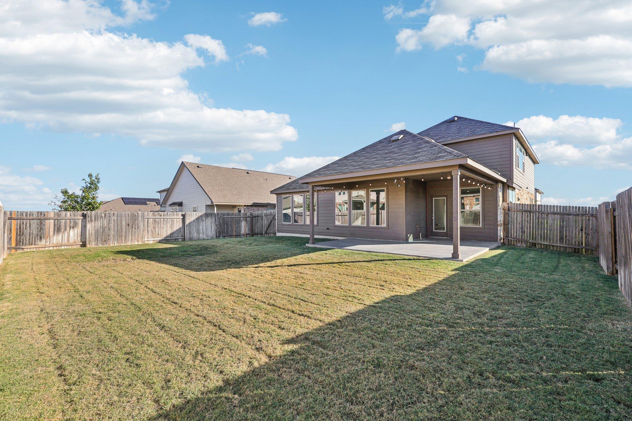 427 Bluejack Way, Hutto, TX 78634