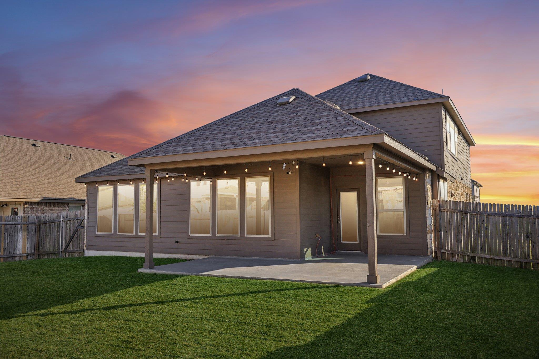 427 Bluejack Way, Hutto, TX 78634