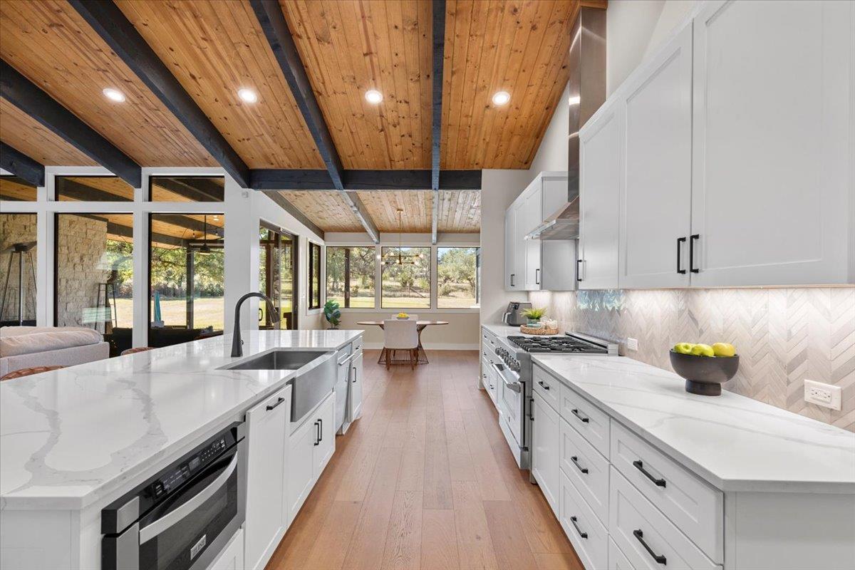 850 Bunker Ranch Blvd, Dripping Springs, TX 78620