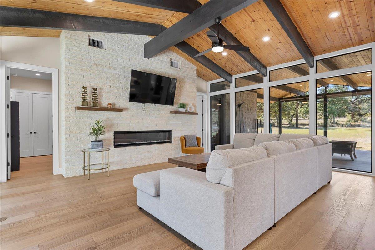 850 Bunker Ranch Blvd, Dripping Springs, TX 78620