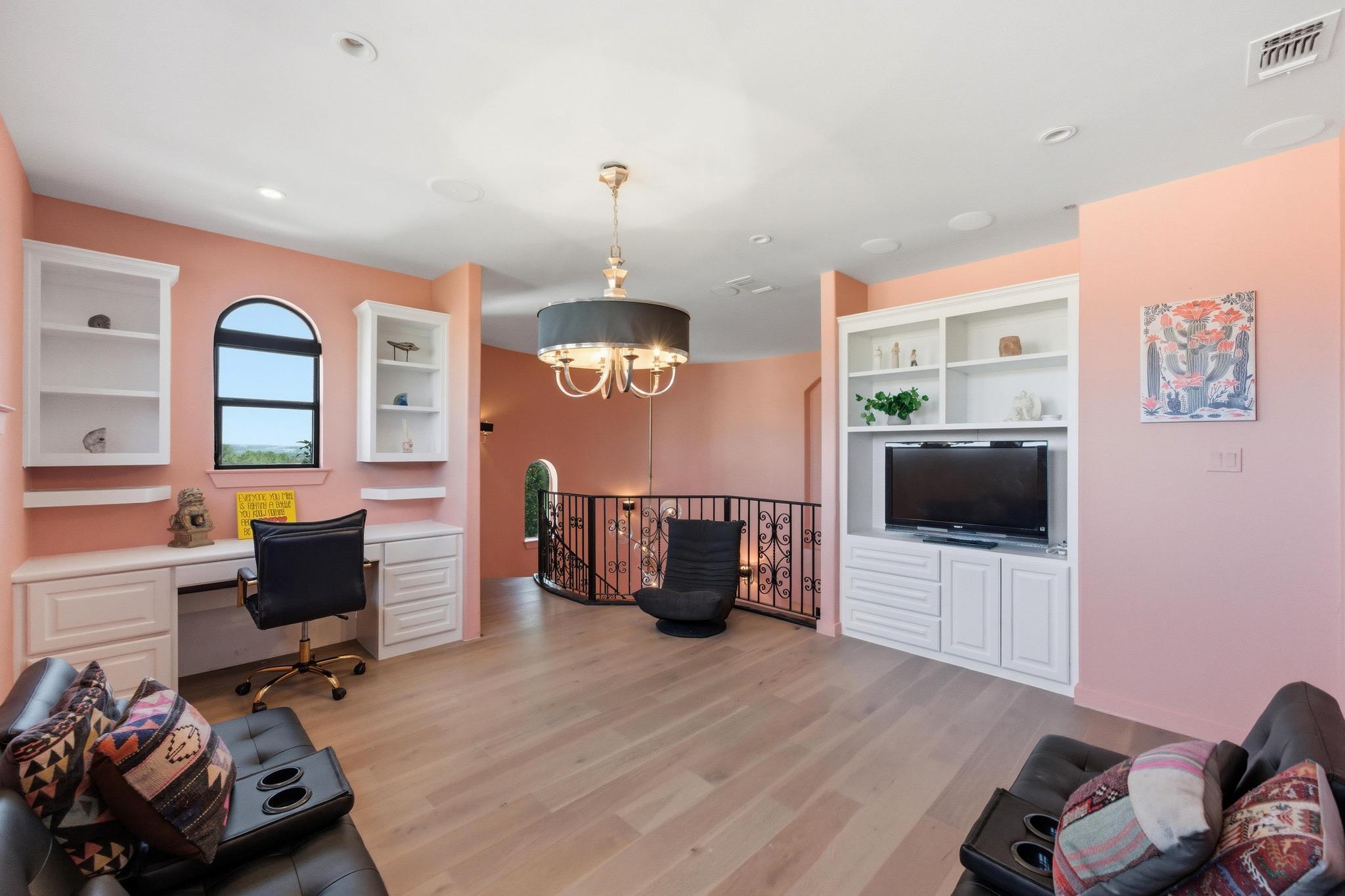 2900 Pamella Ct, Austin, TX 78734