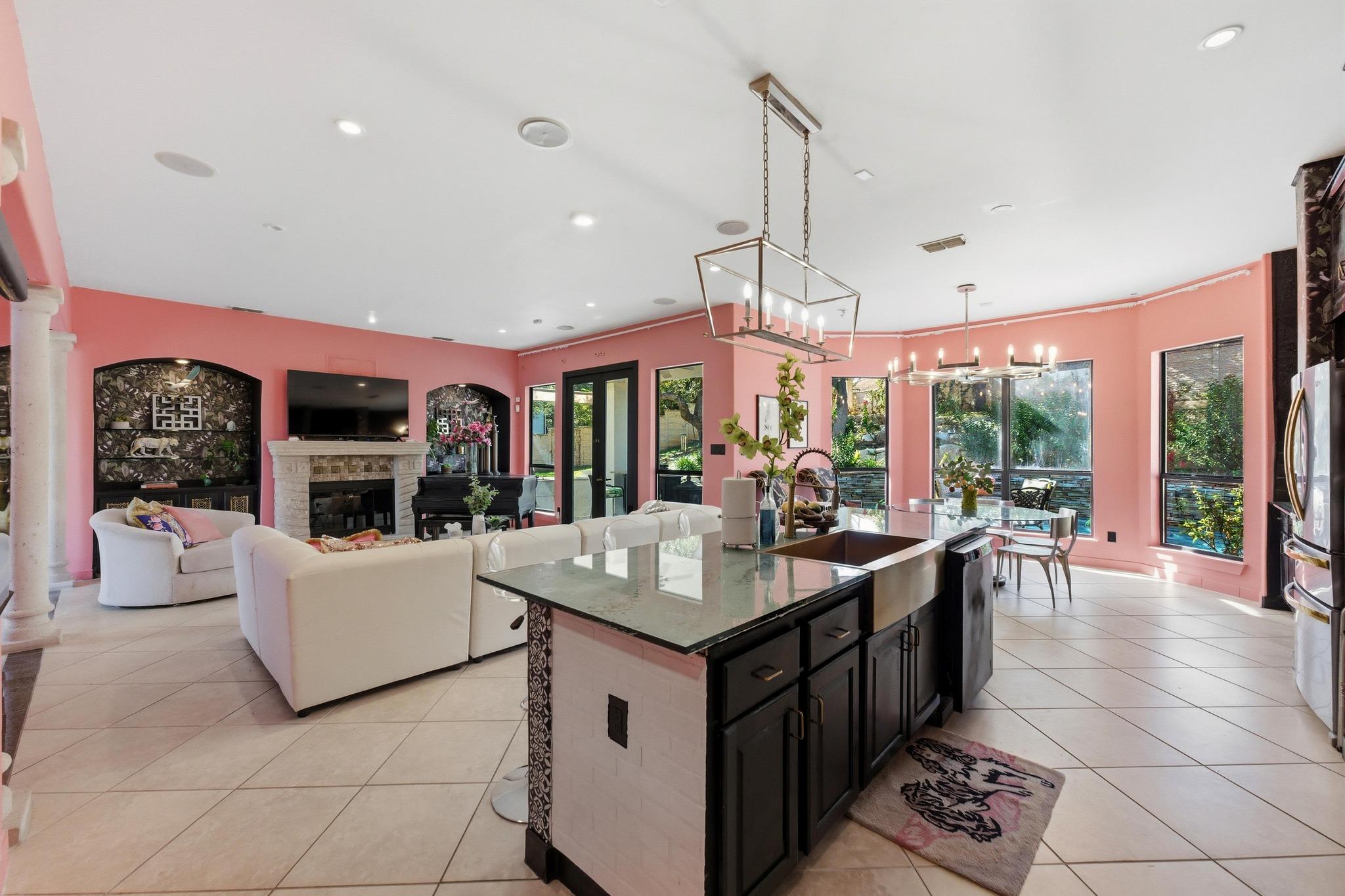 2900 Pamella Ct, Austin, TX 78734