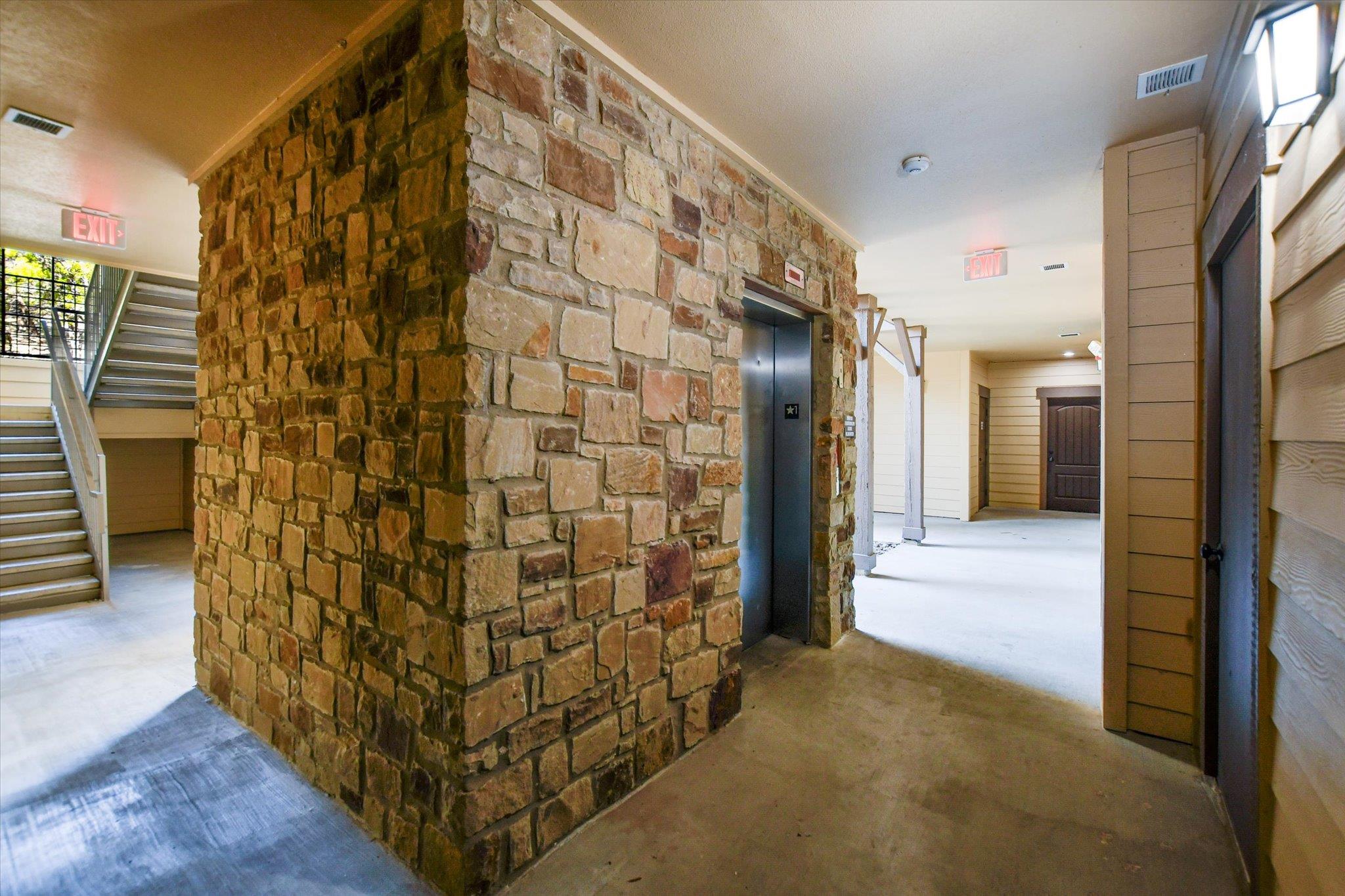 17720 Maritime Point Dr # 202, Jonestown, TX 78645