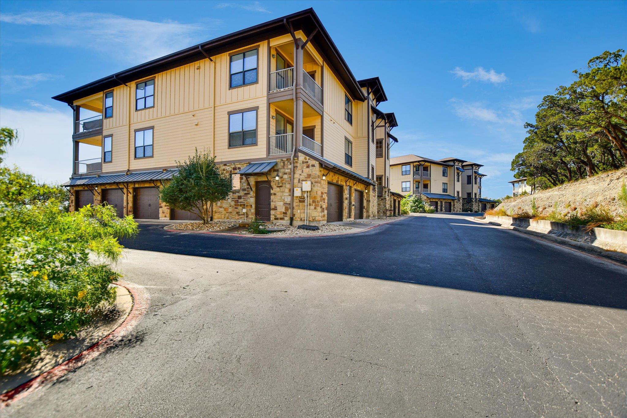 17720 Maritime Point Dr # 202, Jonestown, TX 78645