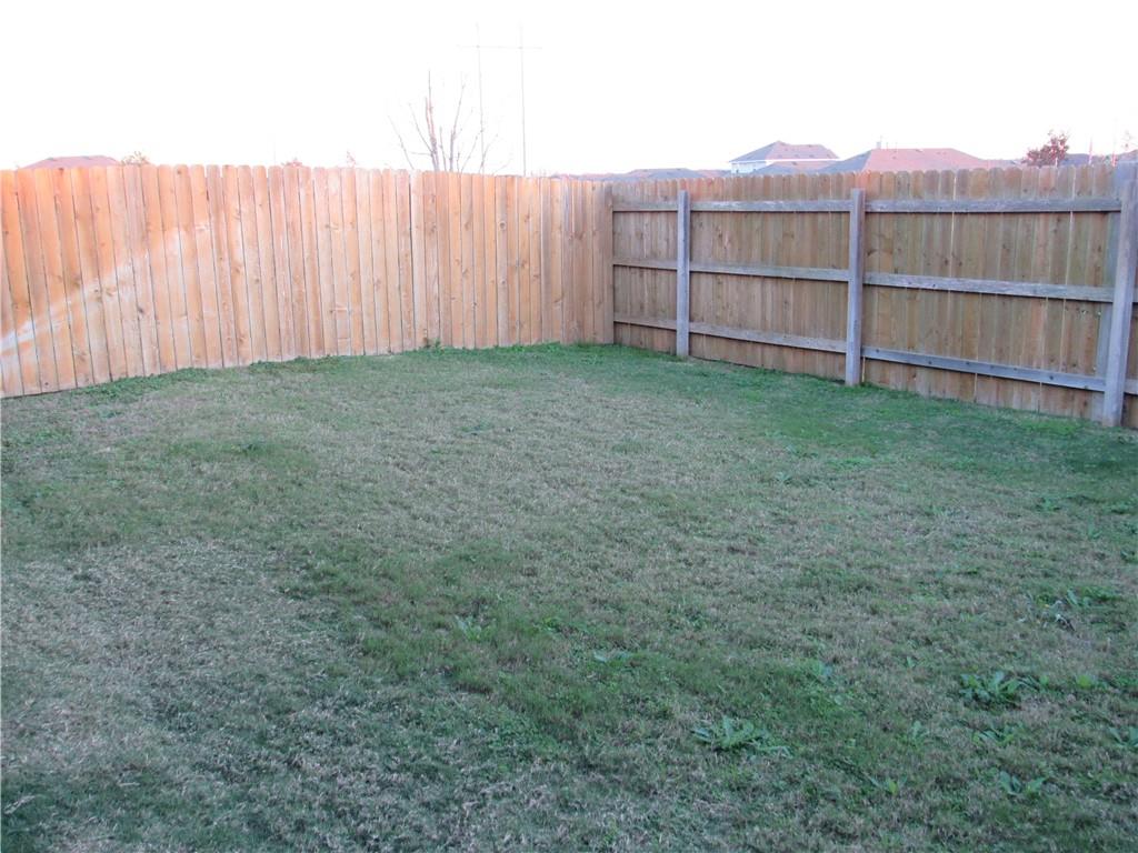 102 W Hidden Springs Dr, Bastrop, TX 78602