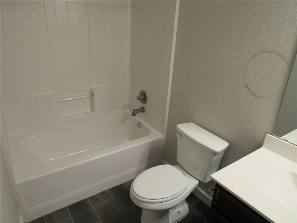 102 W Hidden Springs Dr, Bastrop, TX 78602