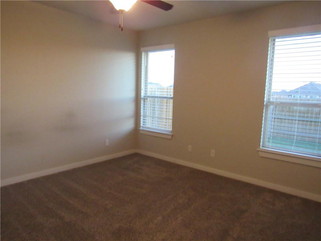 102 W Hidden Springs Dr, Bastrop, TX 78602