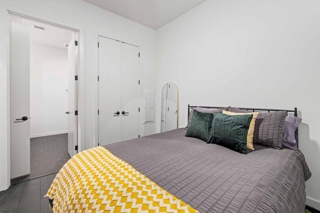 800 Embassy Dr # 210, Austin, TX 78702