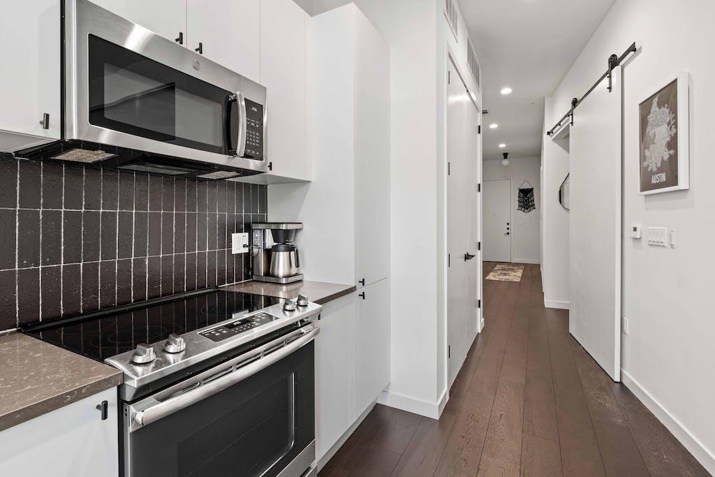 800 Embassy Dr # 210, Austin, TX 78702