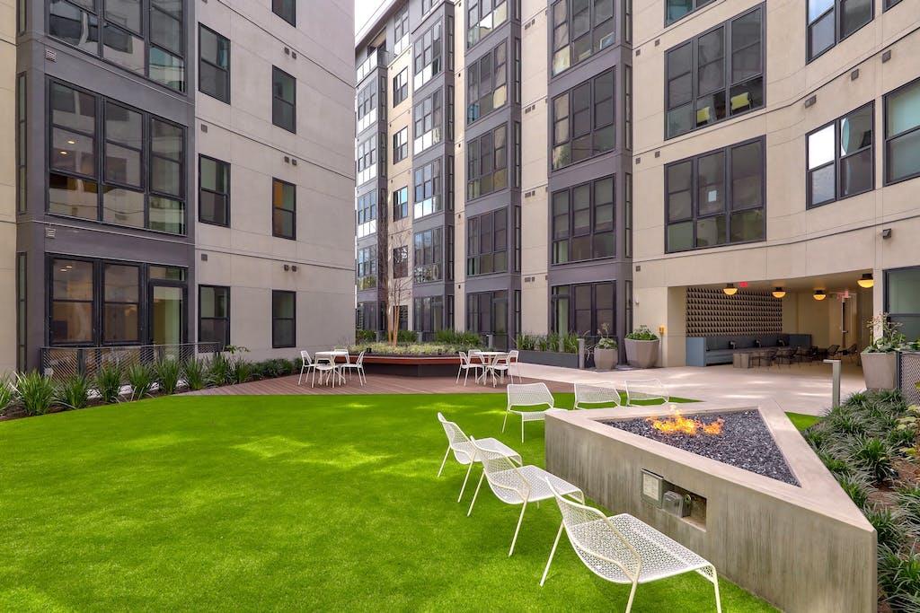 800 Embassy Dr # 210, Austin, TX 78702