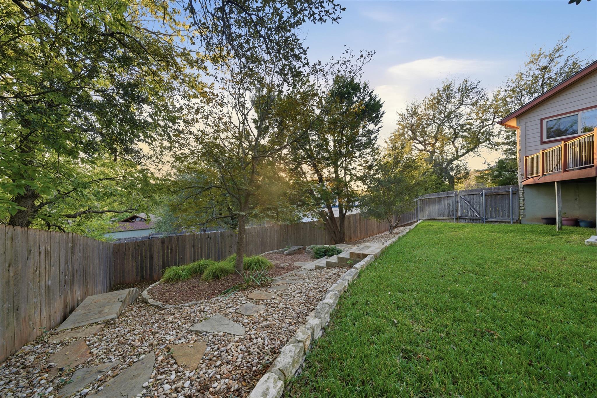 11007 Grapevine Ln, Austin, TX 78759