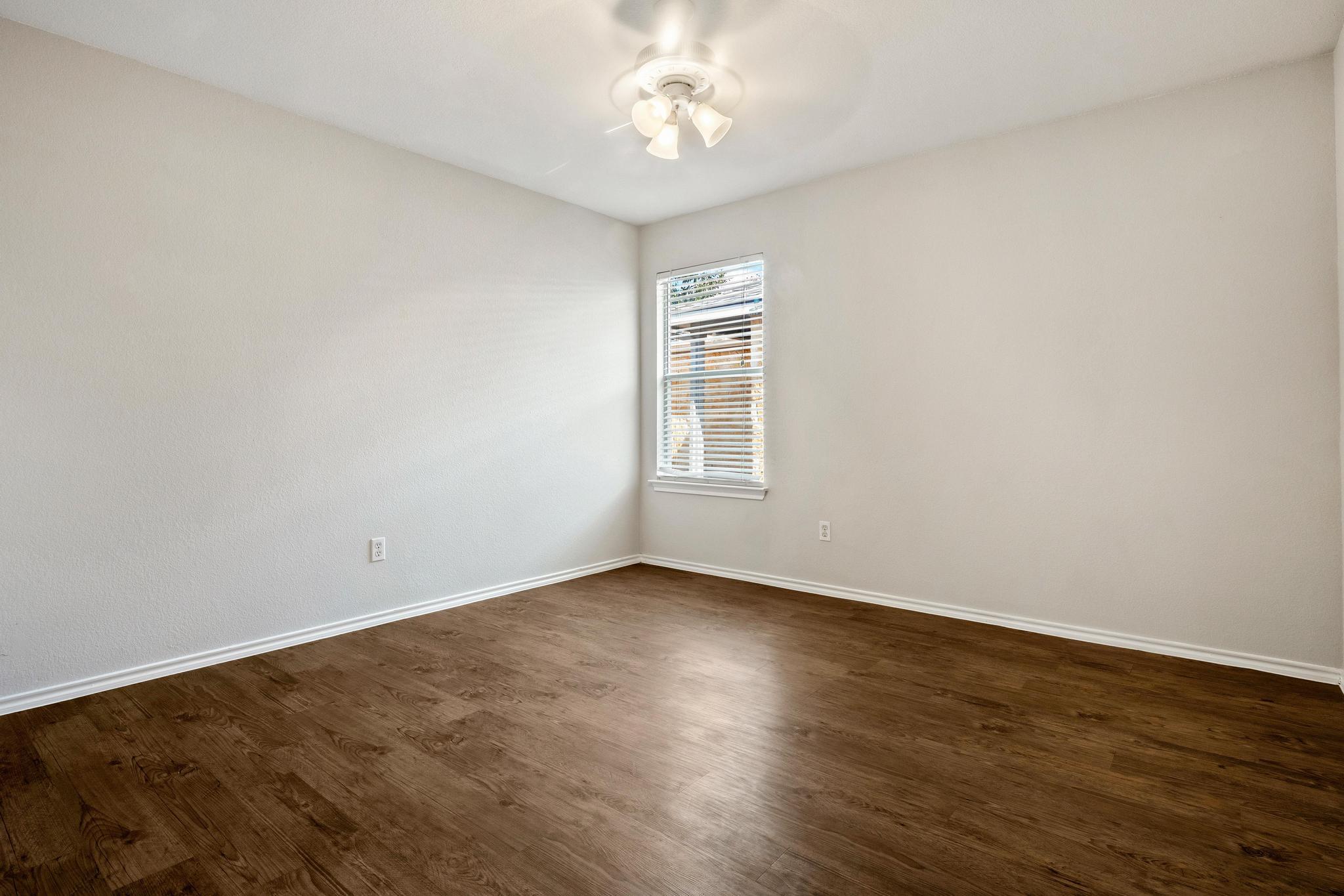 162 Brandons Way, Buda, TX 78610