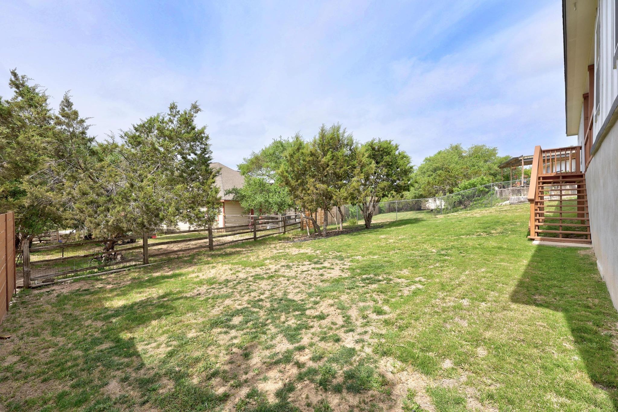 17701 Village Dr, Dripping Springs, TX 78620