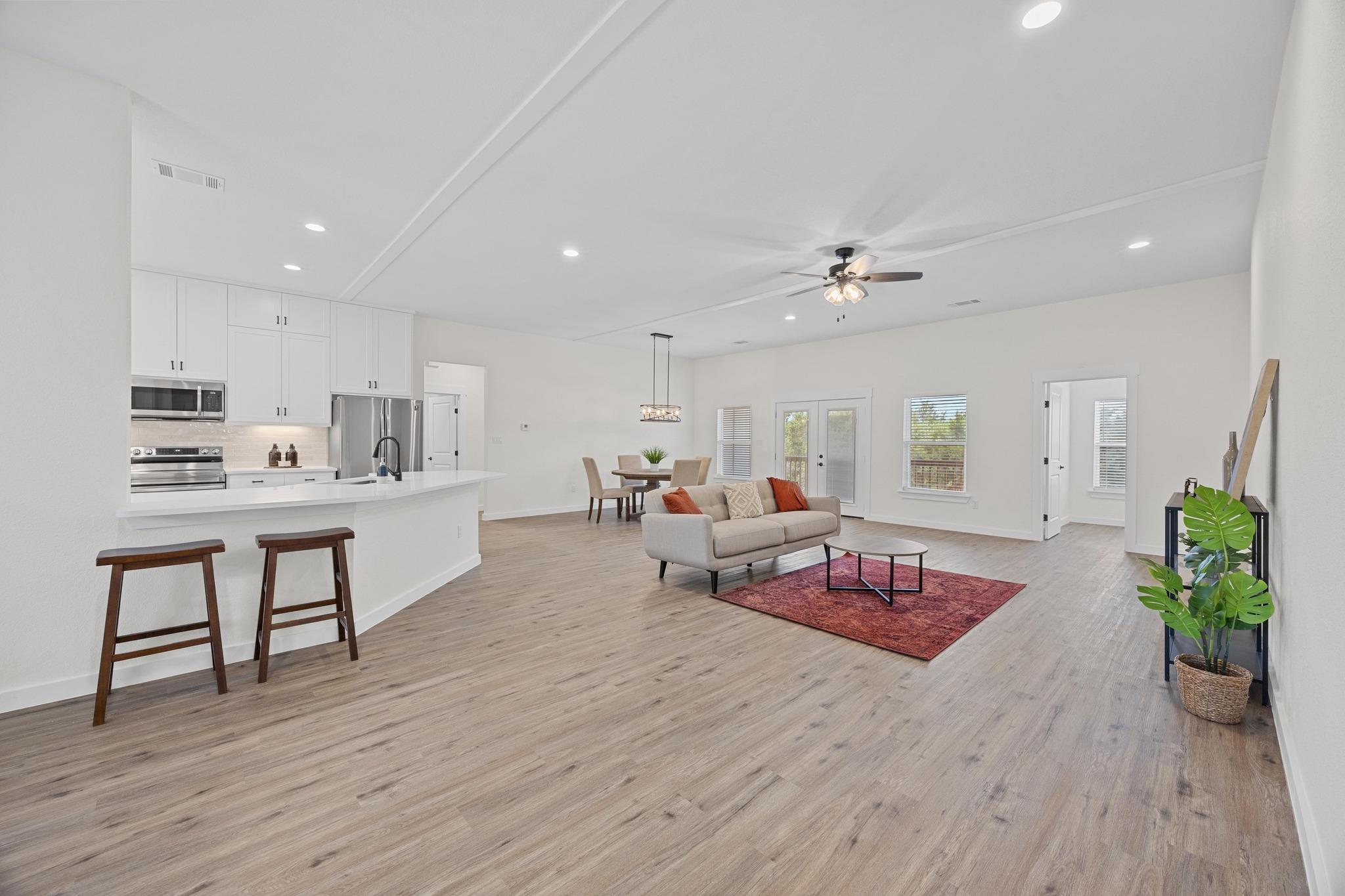 17701 Village Dr, Dripping Springs, TX 78620