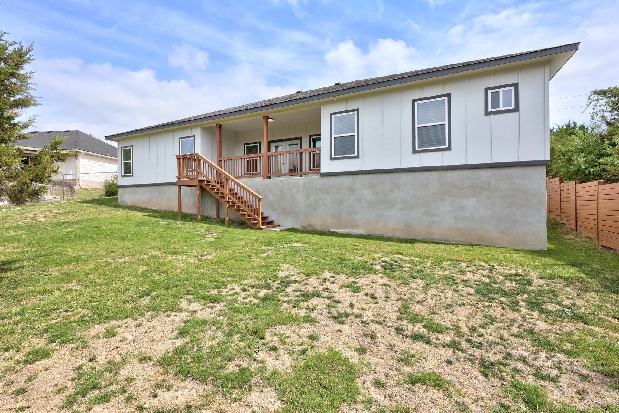 17701 Village Dr, Dripping Springs, TX 78620