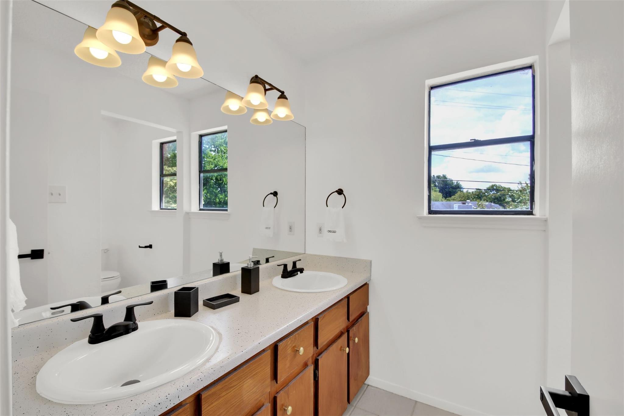 1207 Crupp Ct, Austin, TX 78753