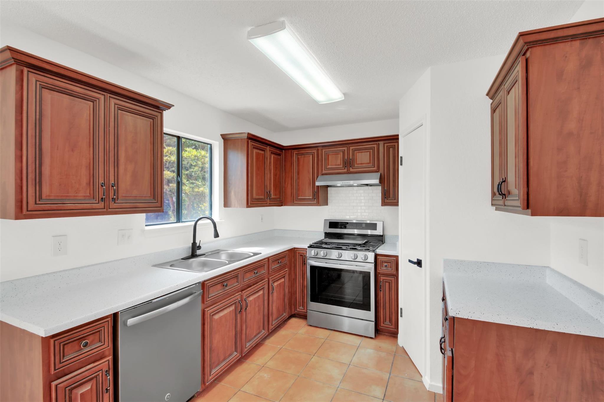 1207 Crupp Ct, Austin, TX 78753