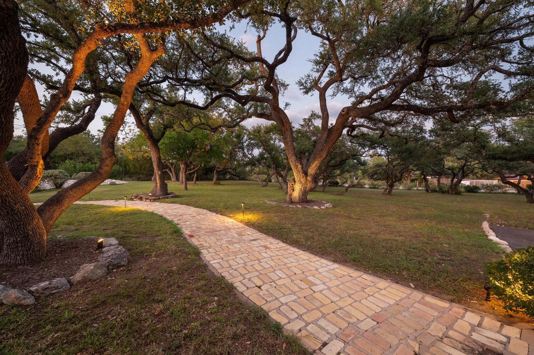 5200 Bell Springs Rd, Dripping Springs, TX 78620