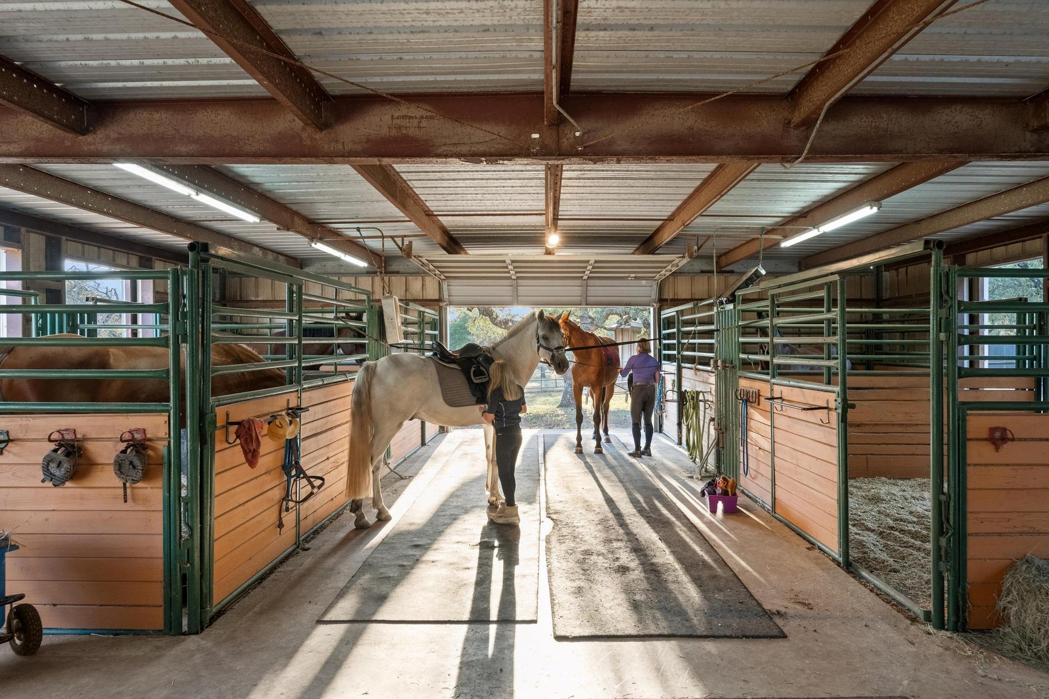 5200 Bell Springs Rd, Dripping Springs, TX 78620