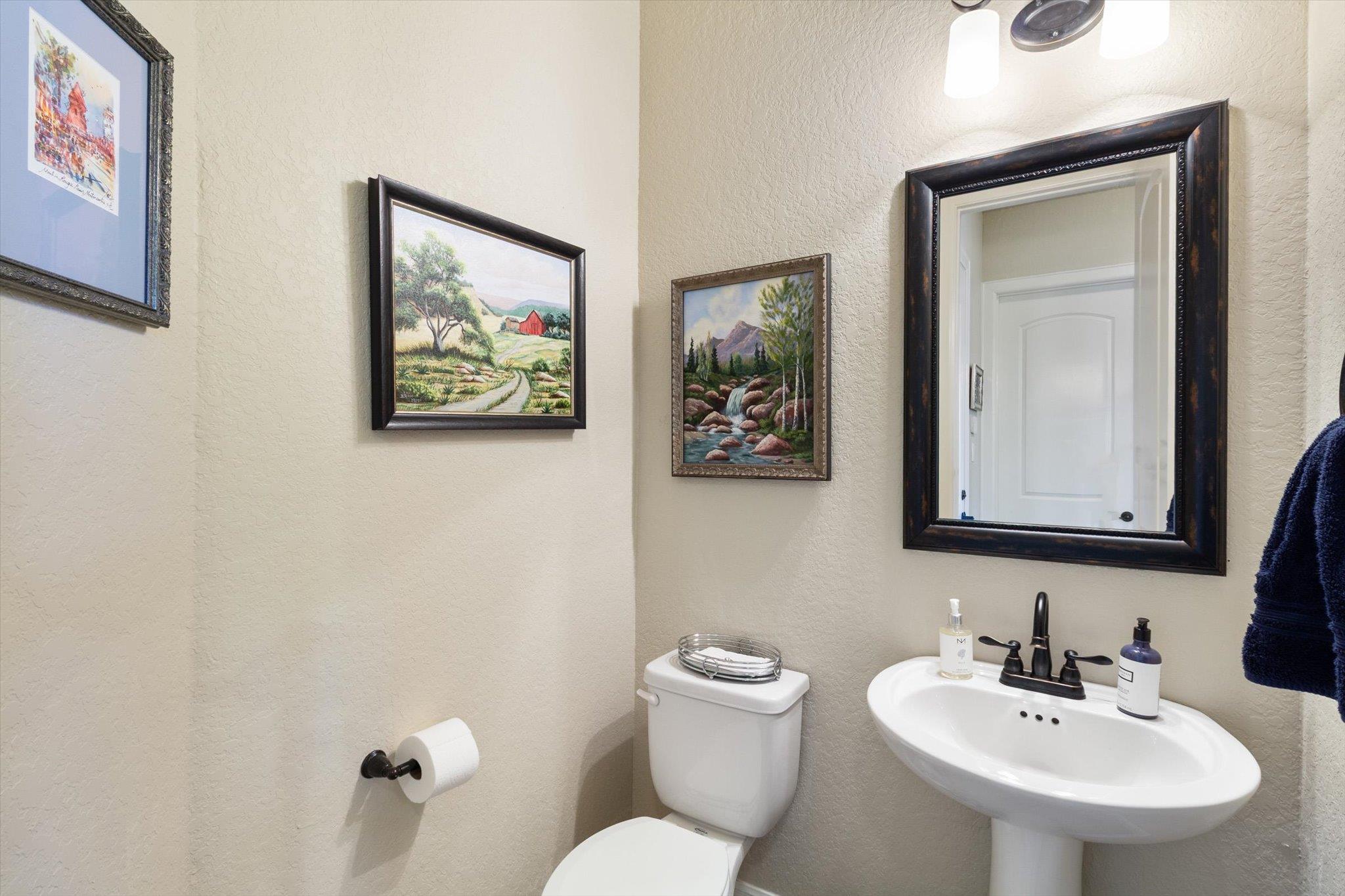 1919 Los Santos Dr, San Marcos, TX 78666