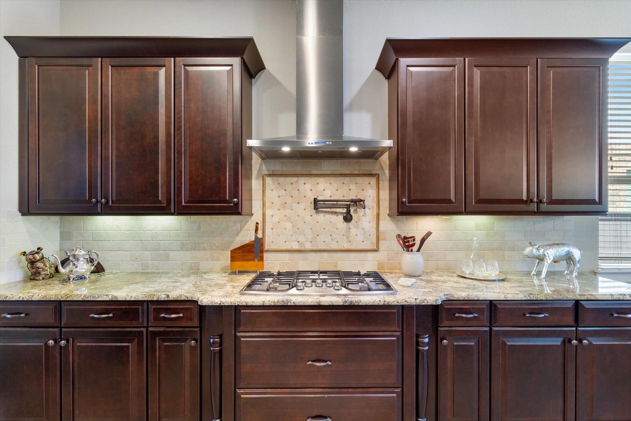 1919 Los Santos Dr, San Marcos, TX 78666