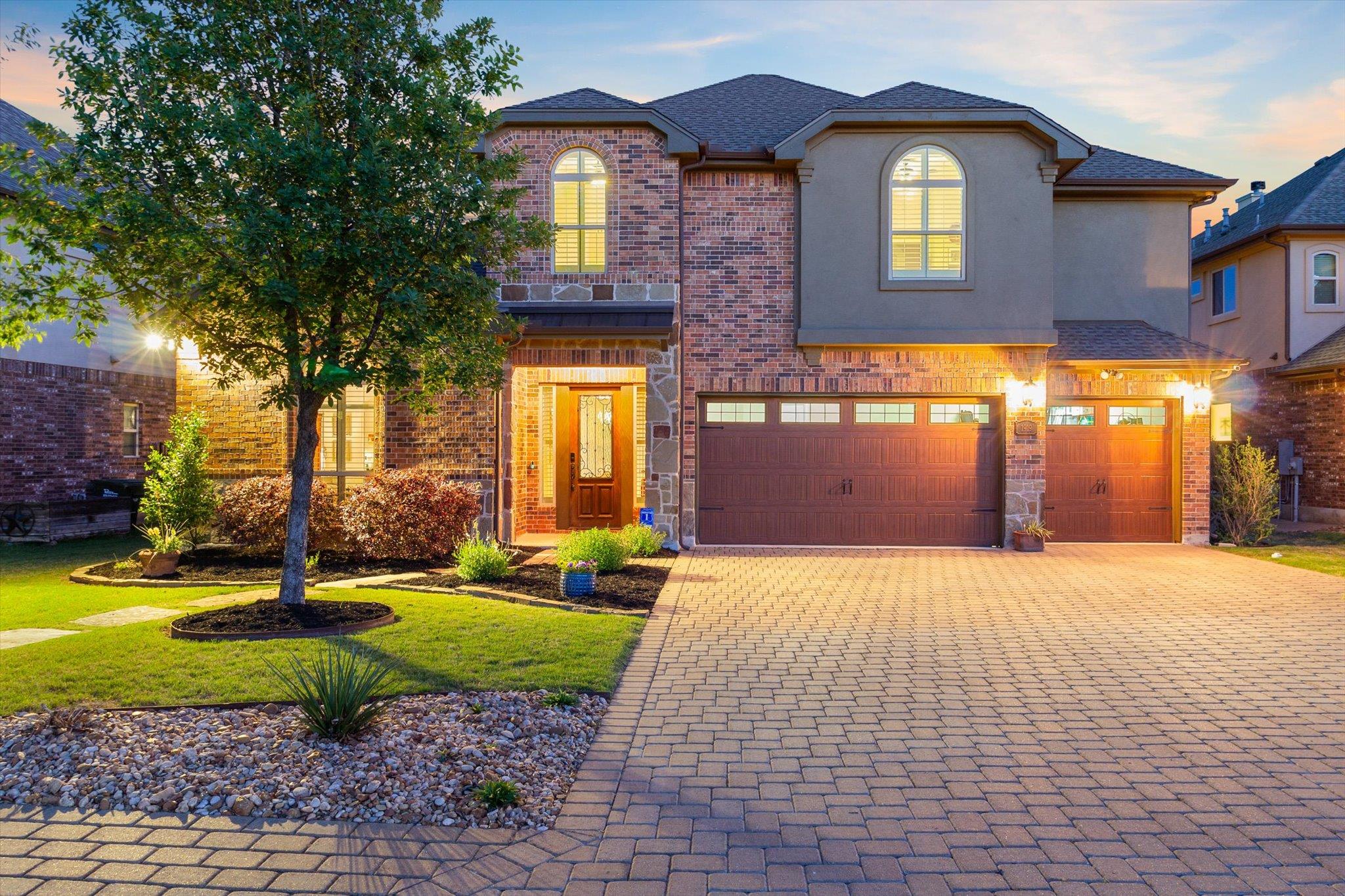 1919 Los Santos Dr, San Marcos, TX 78666