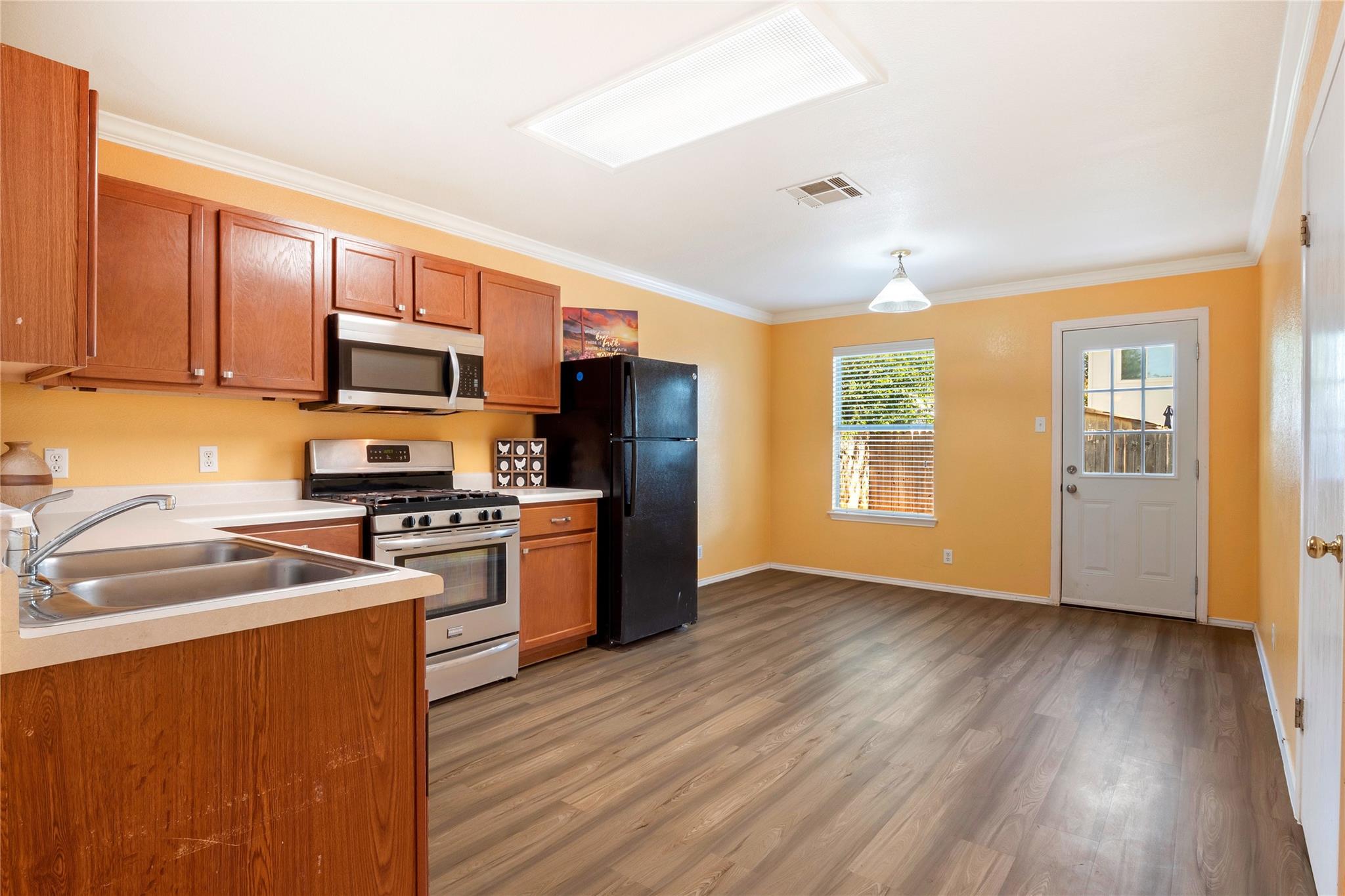 4003 Reeders Dr, Austin, TX 78725