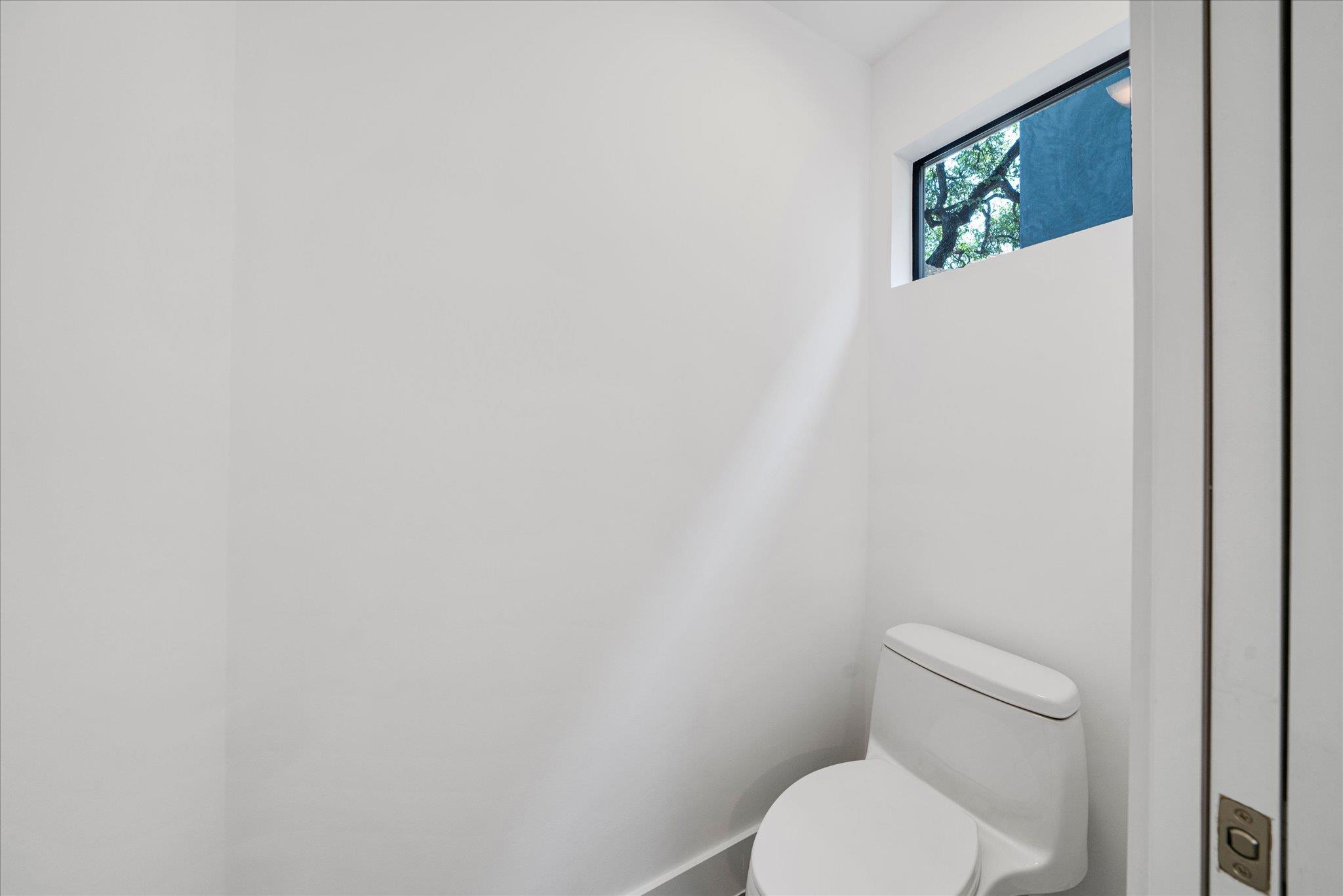 2610 CARNARVON Ln # Apt B, Austin, TX 78704