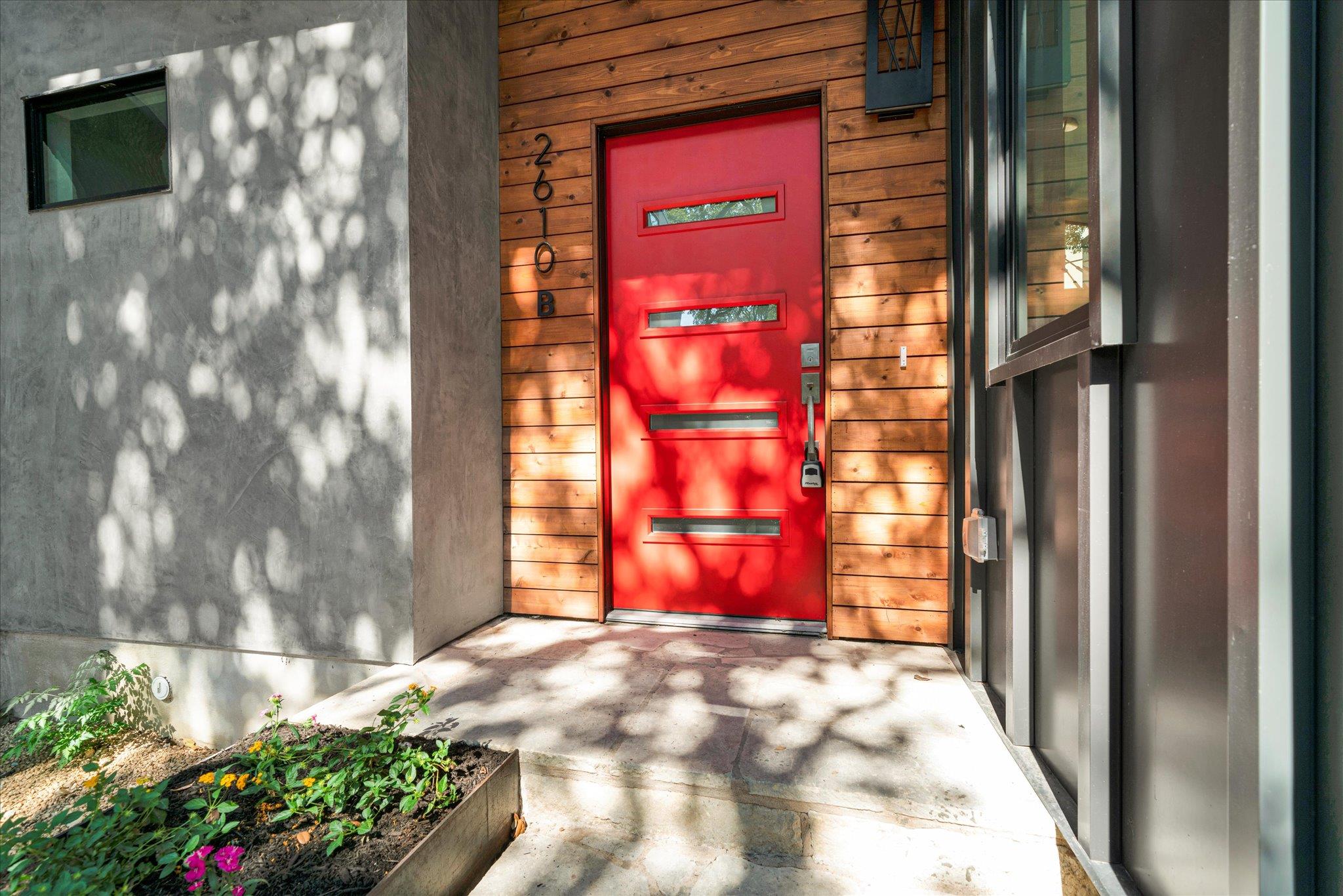 2610 CARNARVON Ln # Apt B, Austin, TX 78704