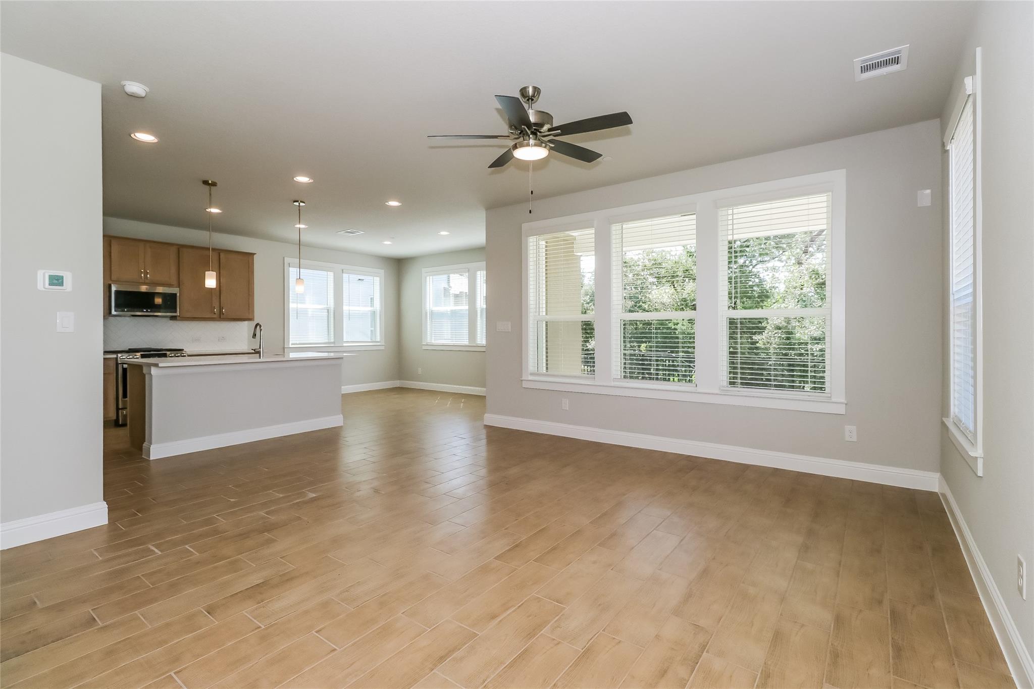 2605 Sam Bass Rd # 42, Round Rock, TX 78681