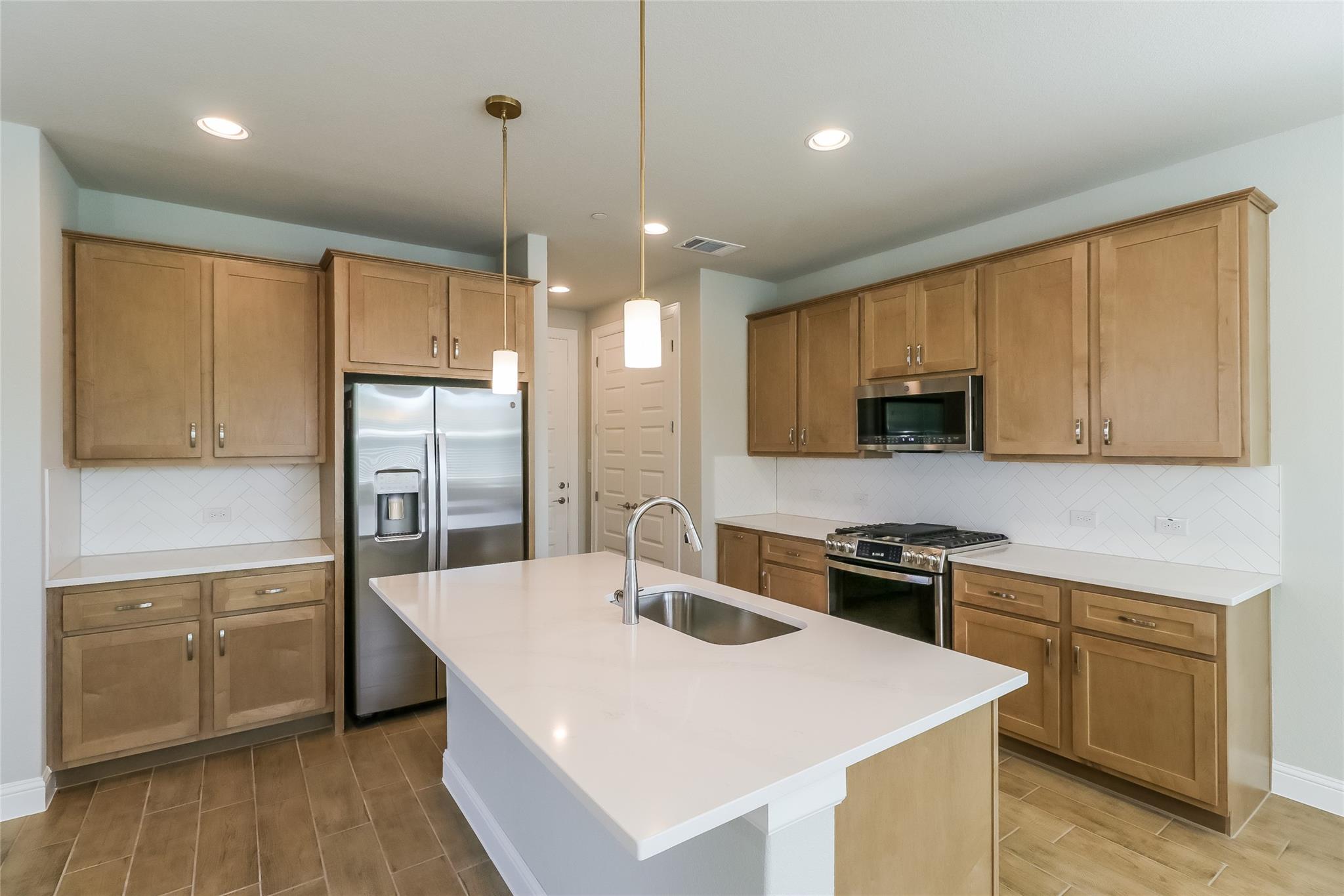 2605 Sam Bass Rd # 42, Round Rock, TX 78681