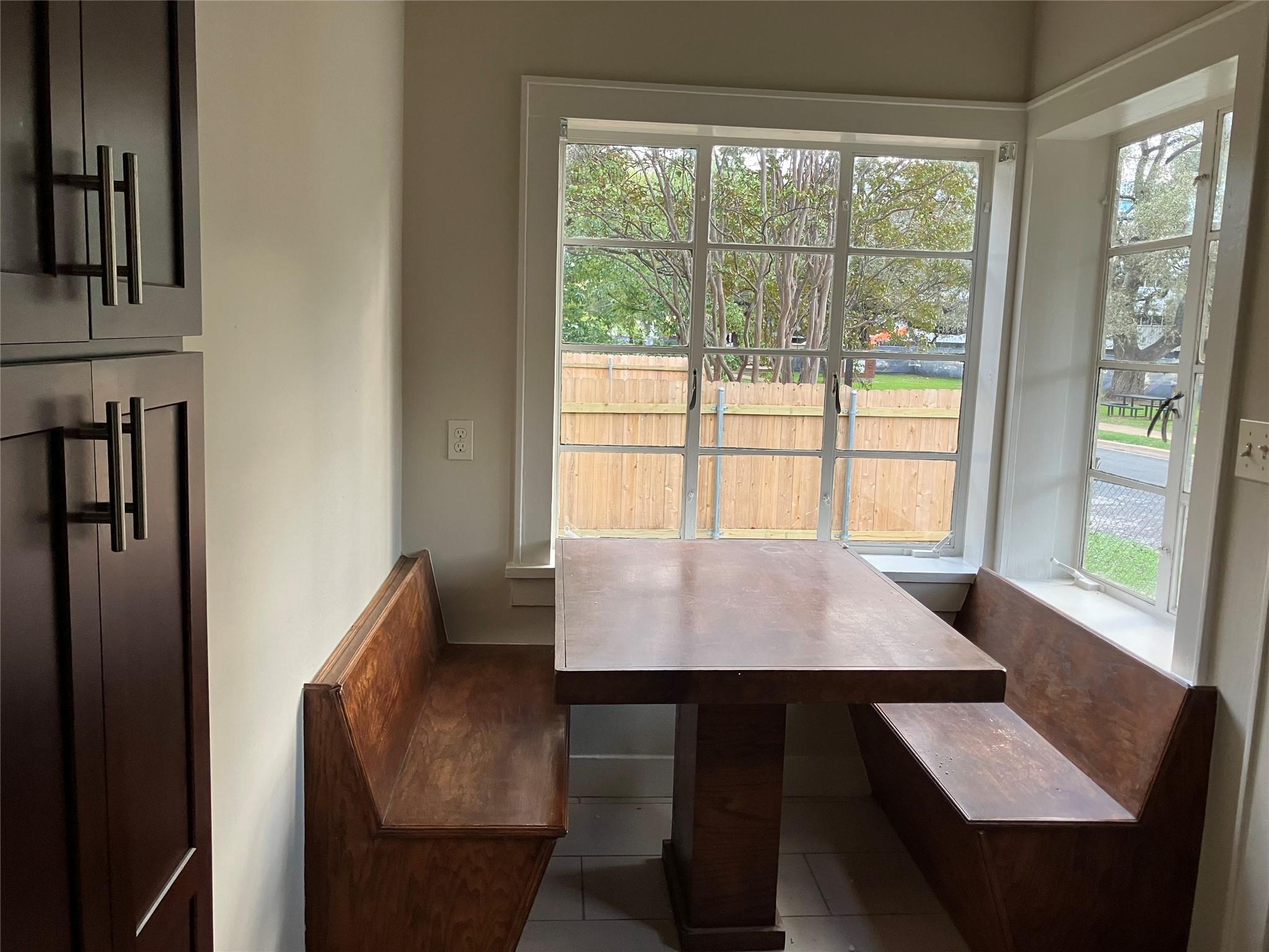 1921 W 39th St, Austin, TX 78731