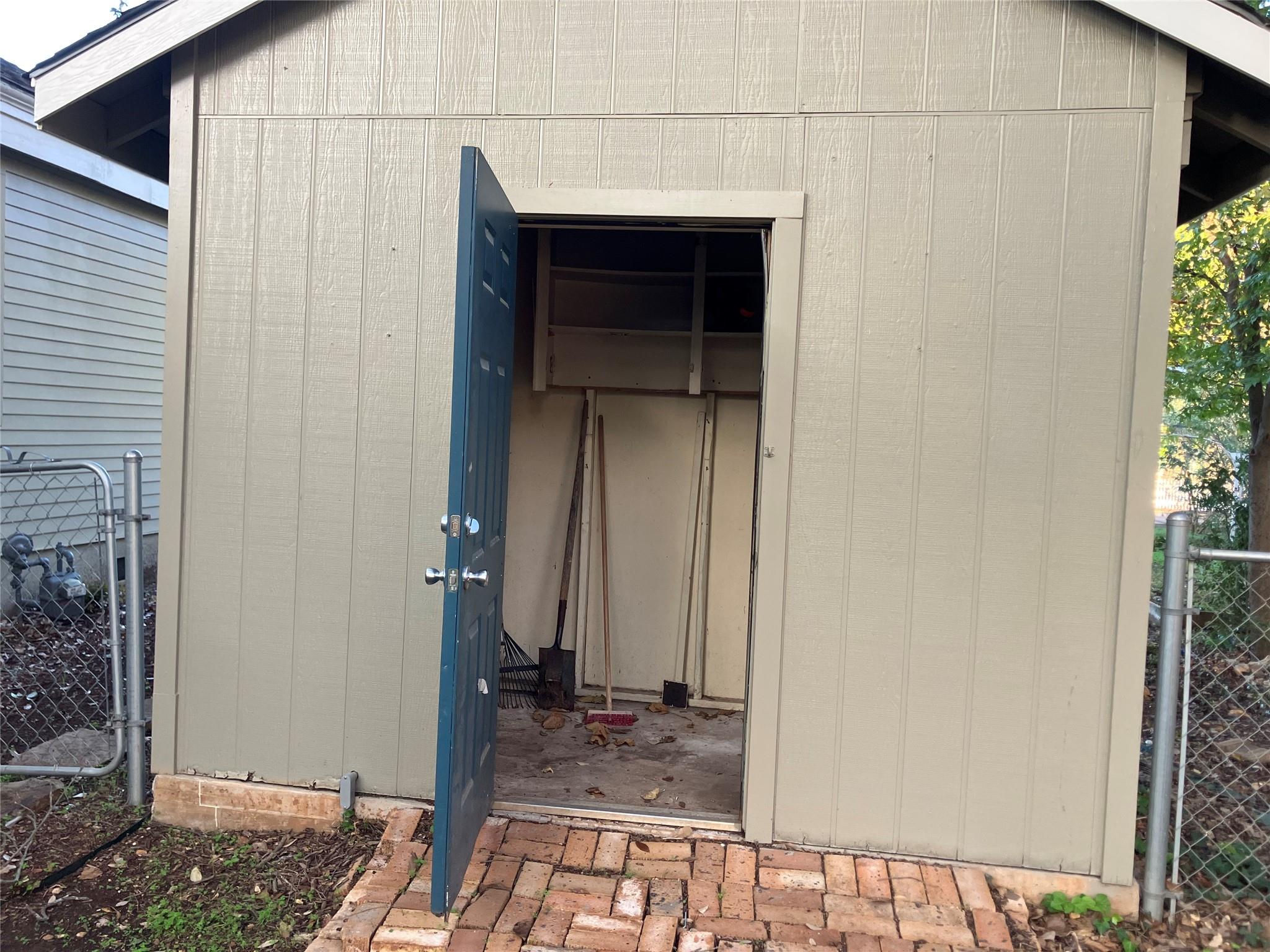 1921 W 39th St, Austin, TX 78731