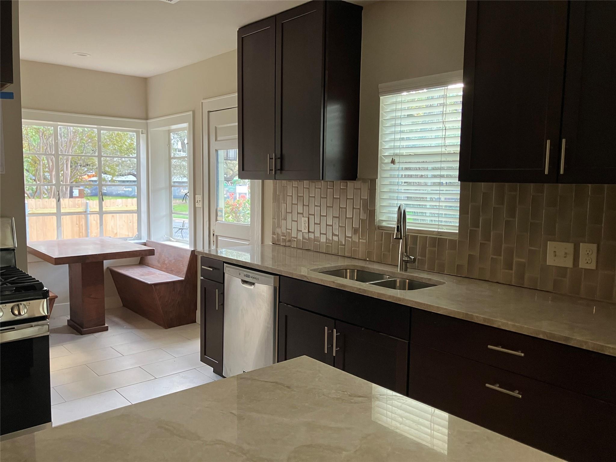 1921 W 39th St, Austin, TX 78731