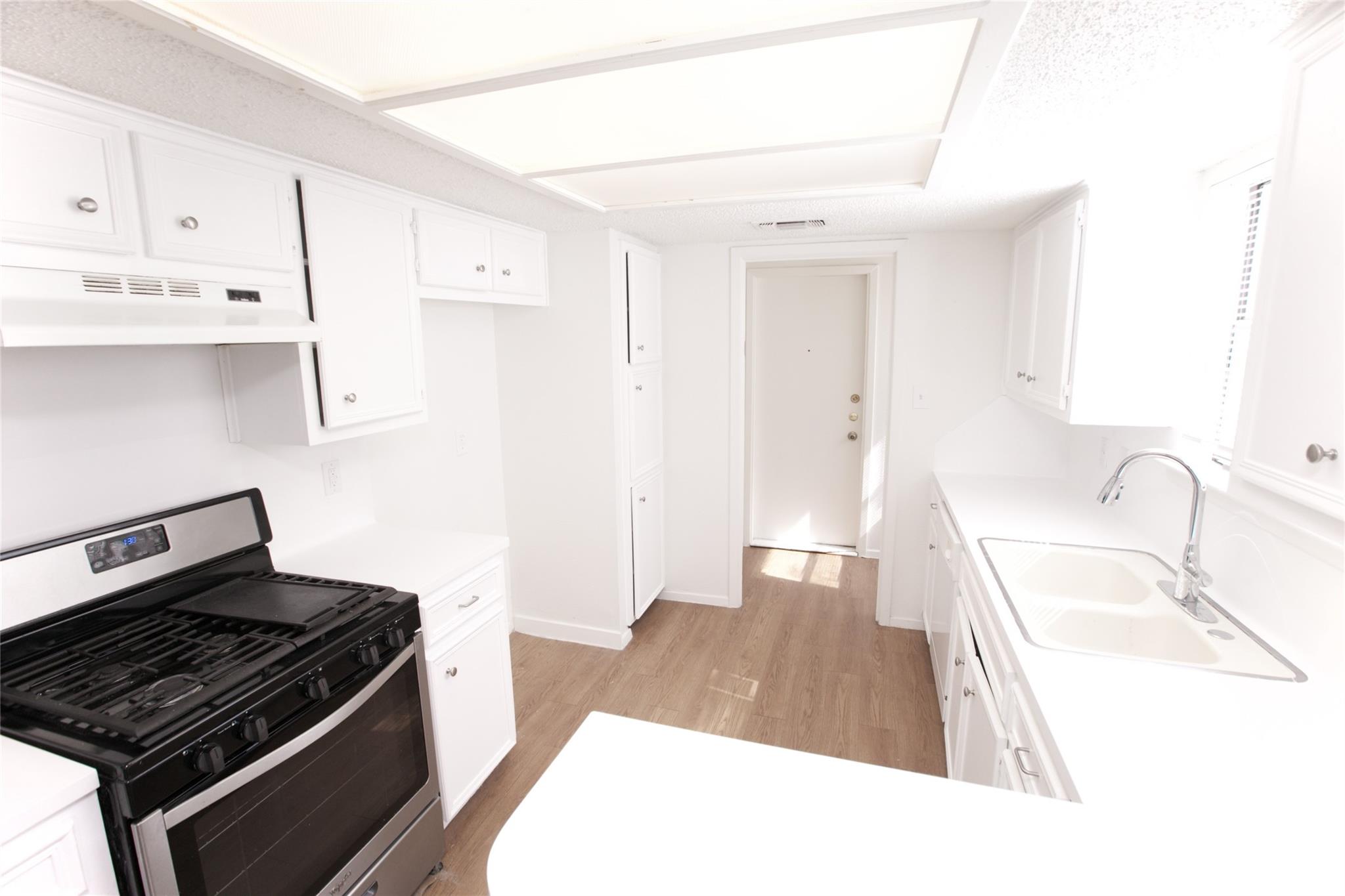 602 Hill Cv, Round Rock, TX 78681