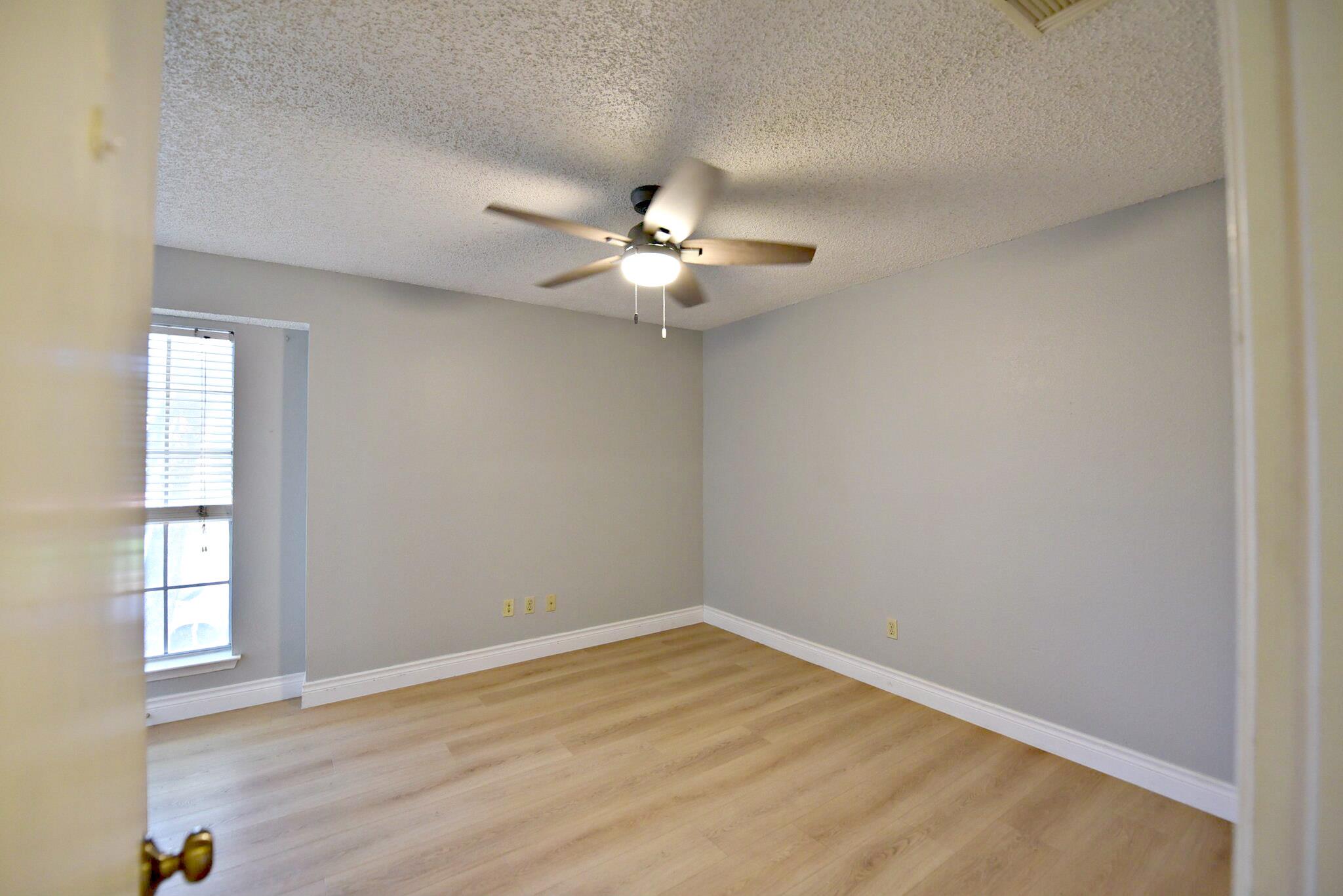 12903 Humphrey Dr, Austin, TX 78729