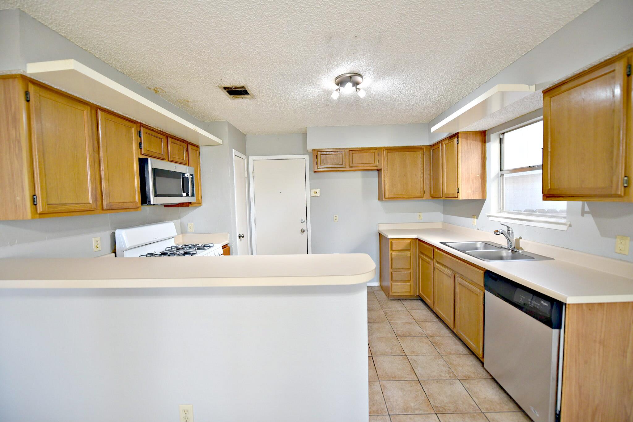 12903 Humphrey Dr, Austin, TX 78729