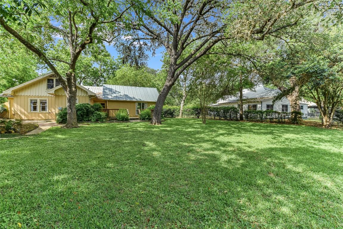 503 Colorado St, Smithville, TX 78957