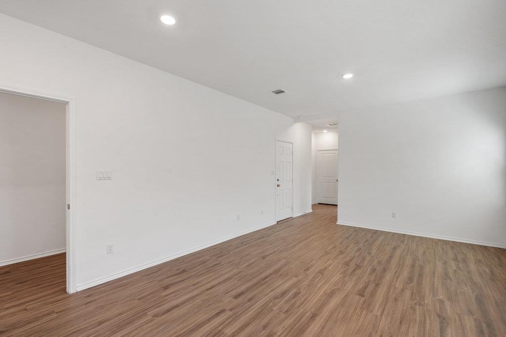 266 George Neggan Ln, Bastrop, TX 78602