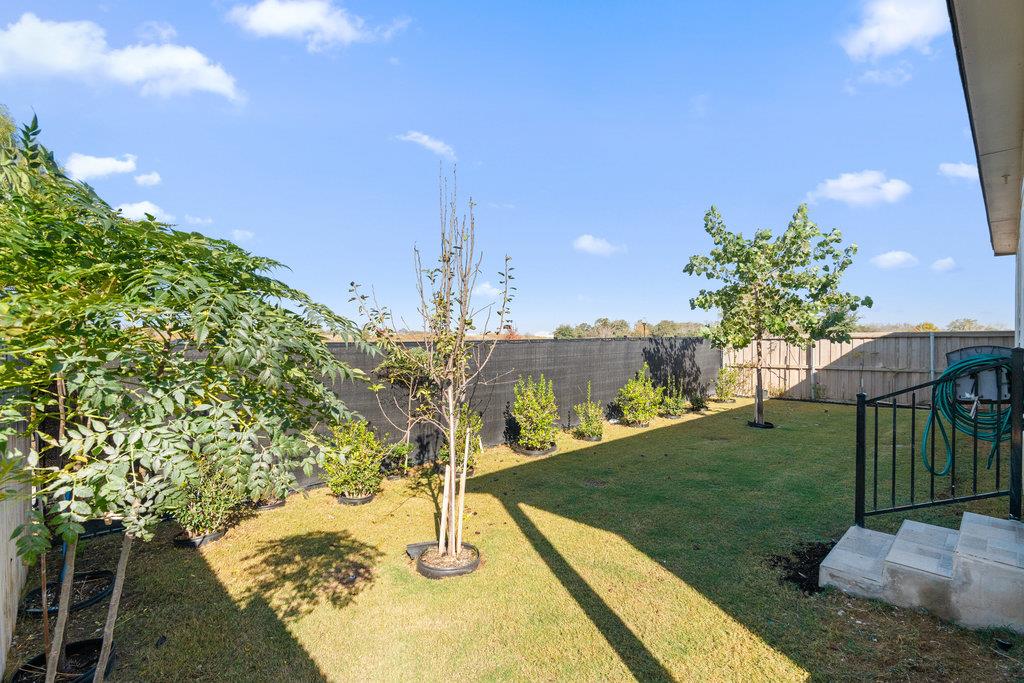 266 George Neggan Ln, Bastrop, TX 78602