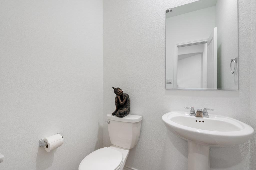 266 George Neggan Ln, Bastrop, TX 78602