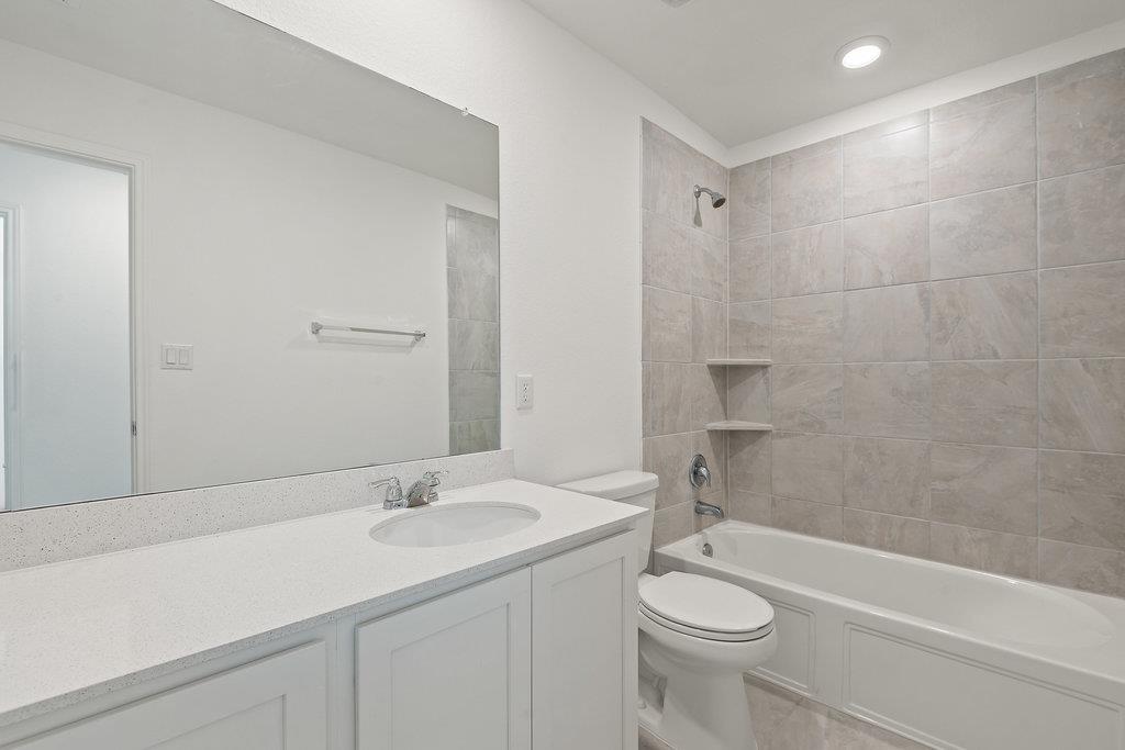 266 George Neggan Ln, Bastrop, TX 78602