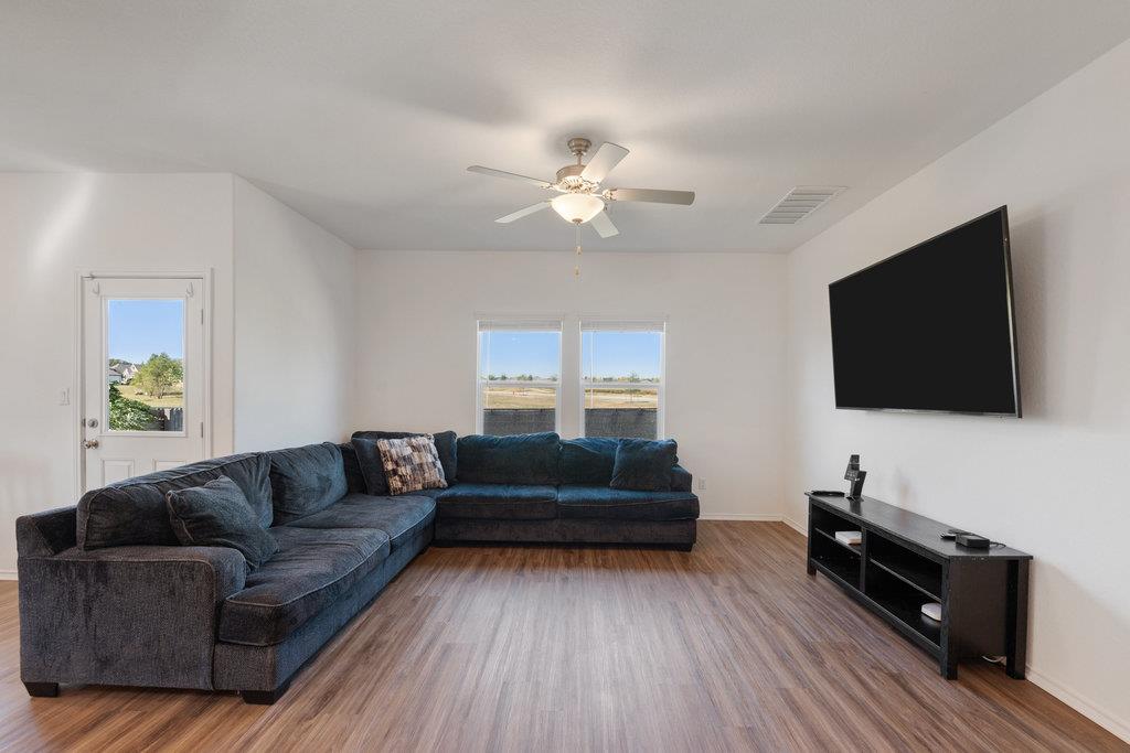 266 George Neggan Ln, Bastrop, TX 78602